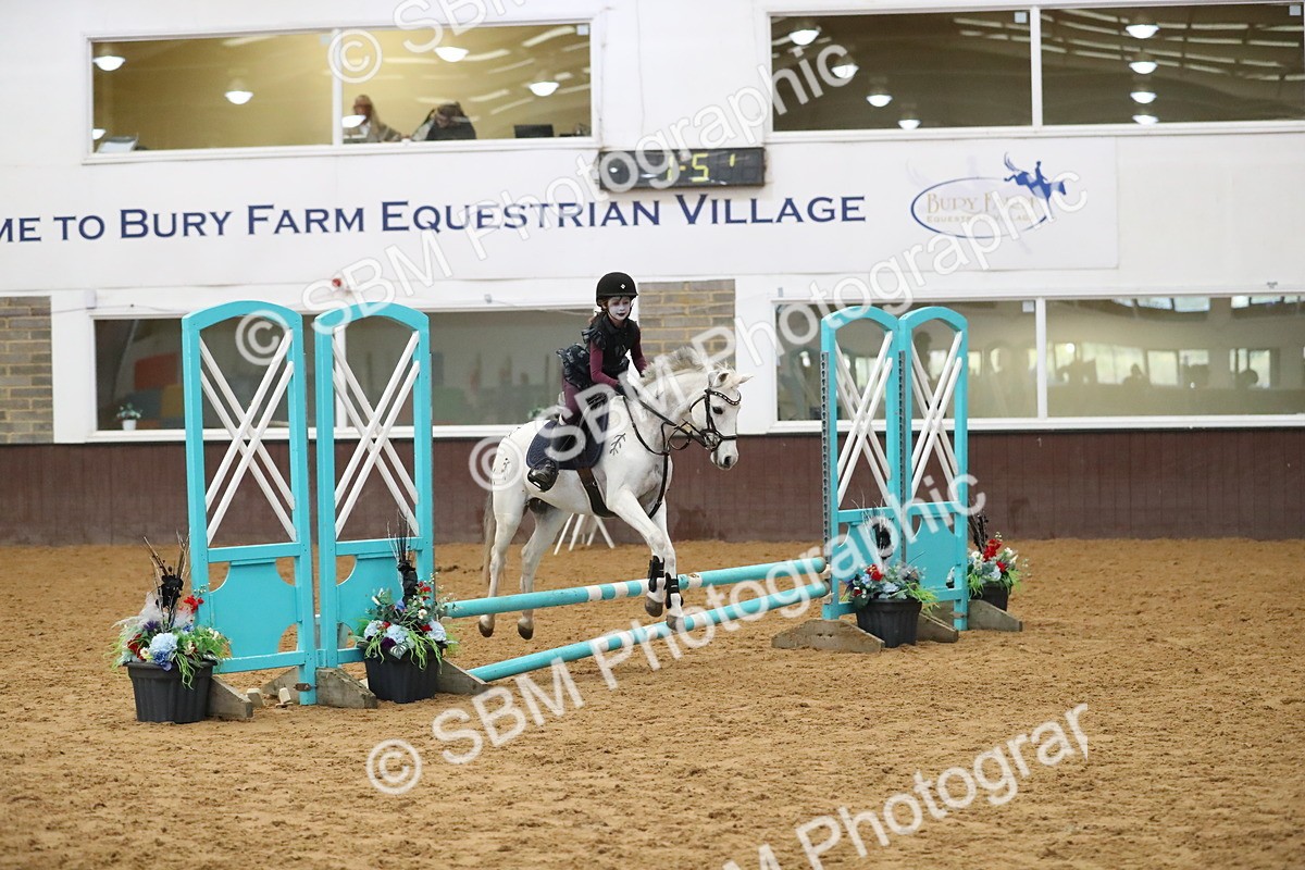 SBM_001945 - Class 3 - Horse & Hound