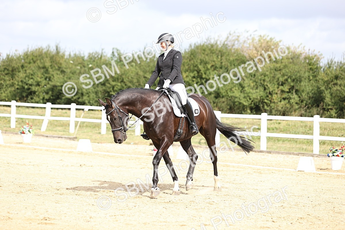 SBM_016143 - Class 14 - Novice 23 - 10.29-11.32