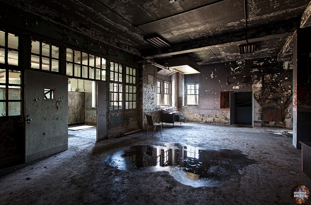 Pennhurst State School (Spring City, PA) | Mayflower Common Area - Pennhurst State School and Hospital