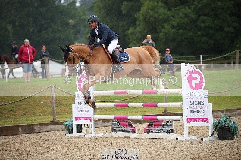 230708-140237-14009 - Cls 26 Newcomers & 1.10m Open