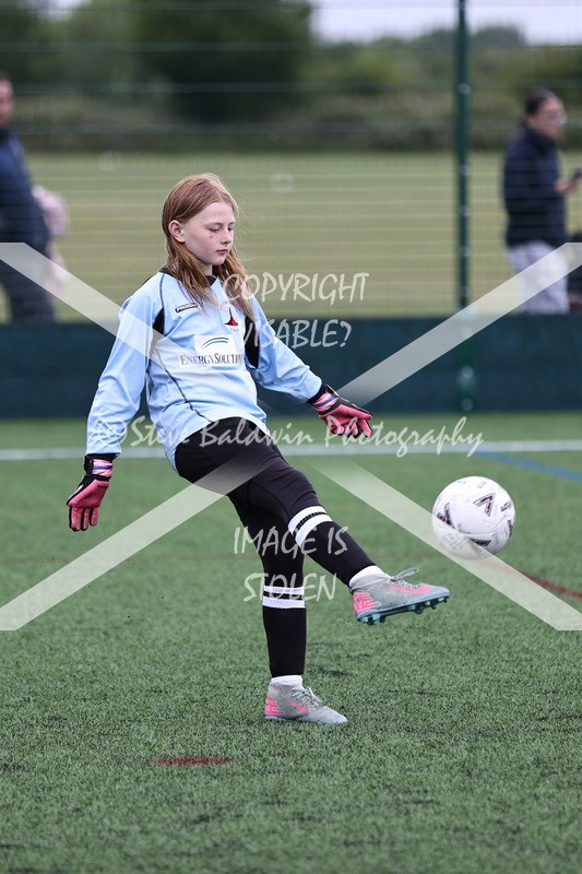 1DX32043 - Sat 6th U12 Girls