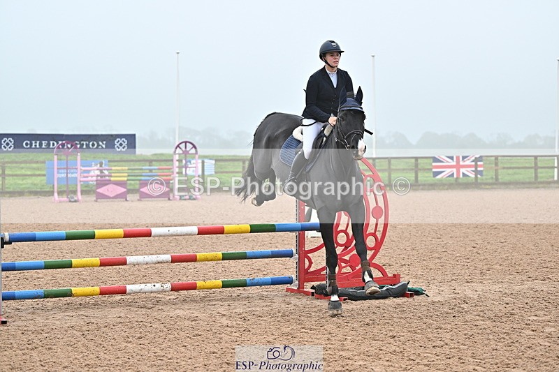 241103A-102028-06615 - SUN Cls 18 British Novice and 90cm Open