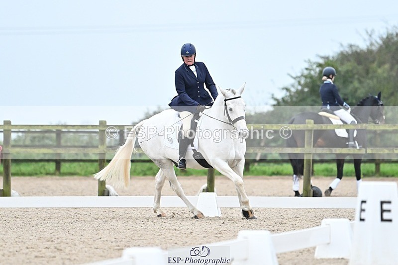 241103-152727-03126 - Novice 1 - 14.44 to 16.08