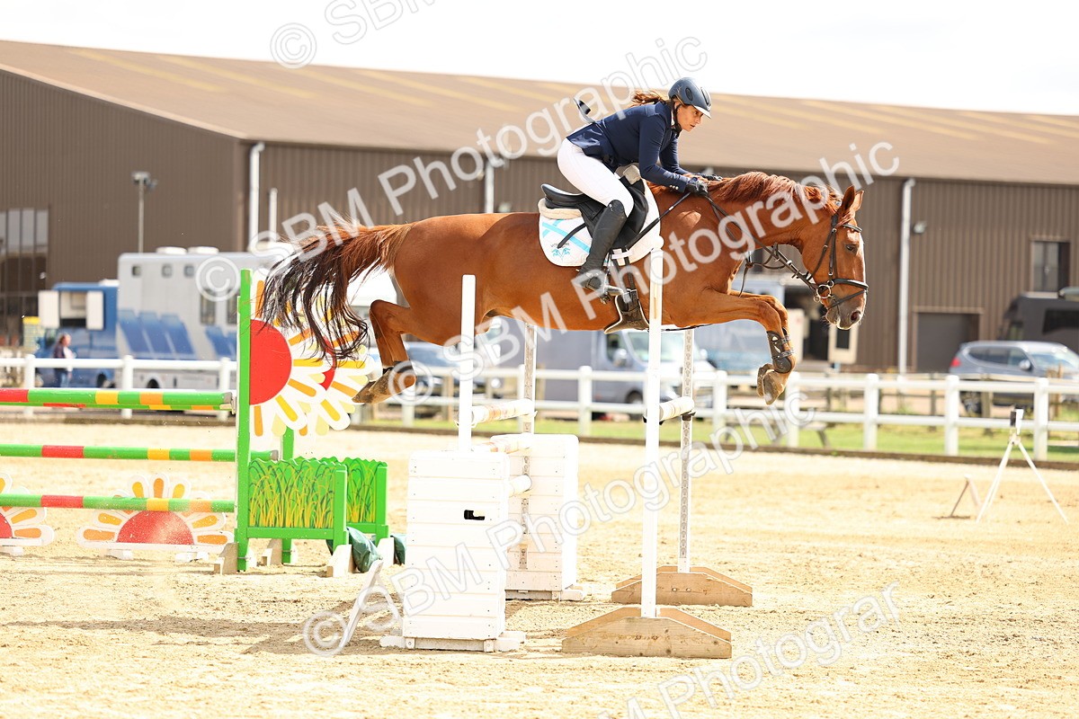 SBM_010434 - Class 4 - Senior Foxhunter - 1.20m Open