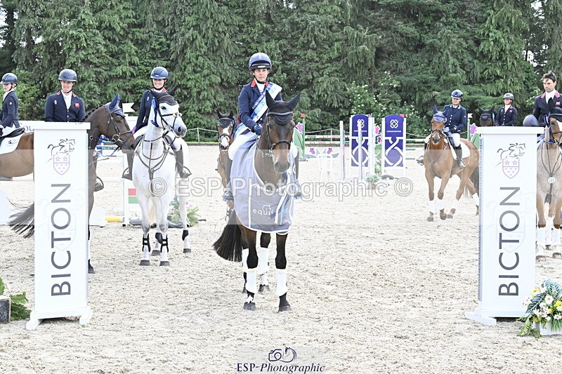 250525A-161101-18506 - Presentations Section C CCI 2 Star Long