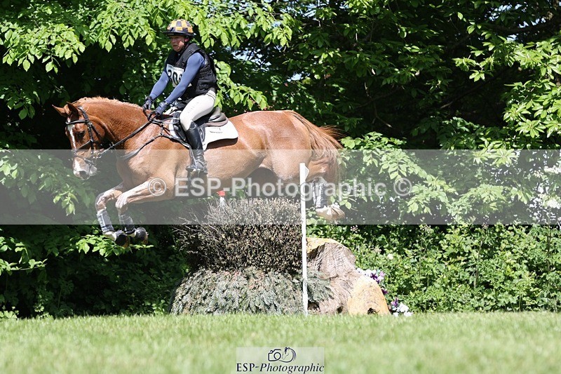 230527-112729-09495 - 308-NEFFECT_S-Kat_Raybould-XC