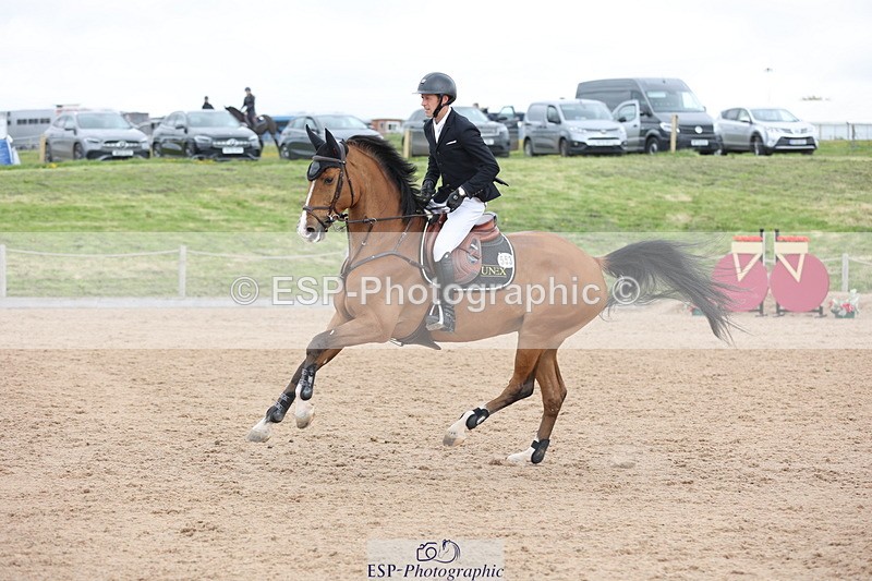 240419A-121748-07139 - Cls 6, 2 Star Medium Tour 1.35m