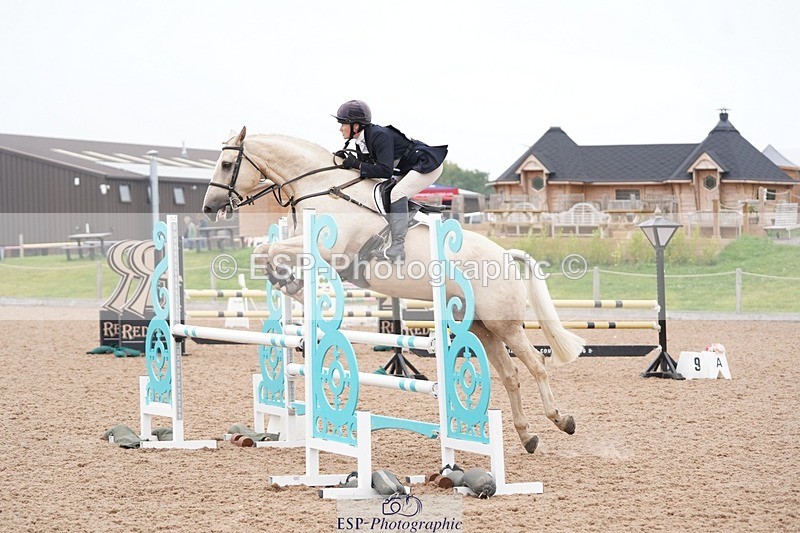 240901A-093206-05397 - 303-Johanne.Heuff-WELLVIEW.GOLDEN.WONDER