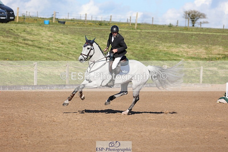 240419A-170528-09593 - Cls 10, 2 Star Big Tour 145cm  Break to End