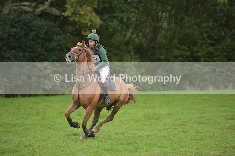 RAY_0700 - Class 6: 90cm +: Double of Brushes