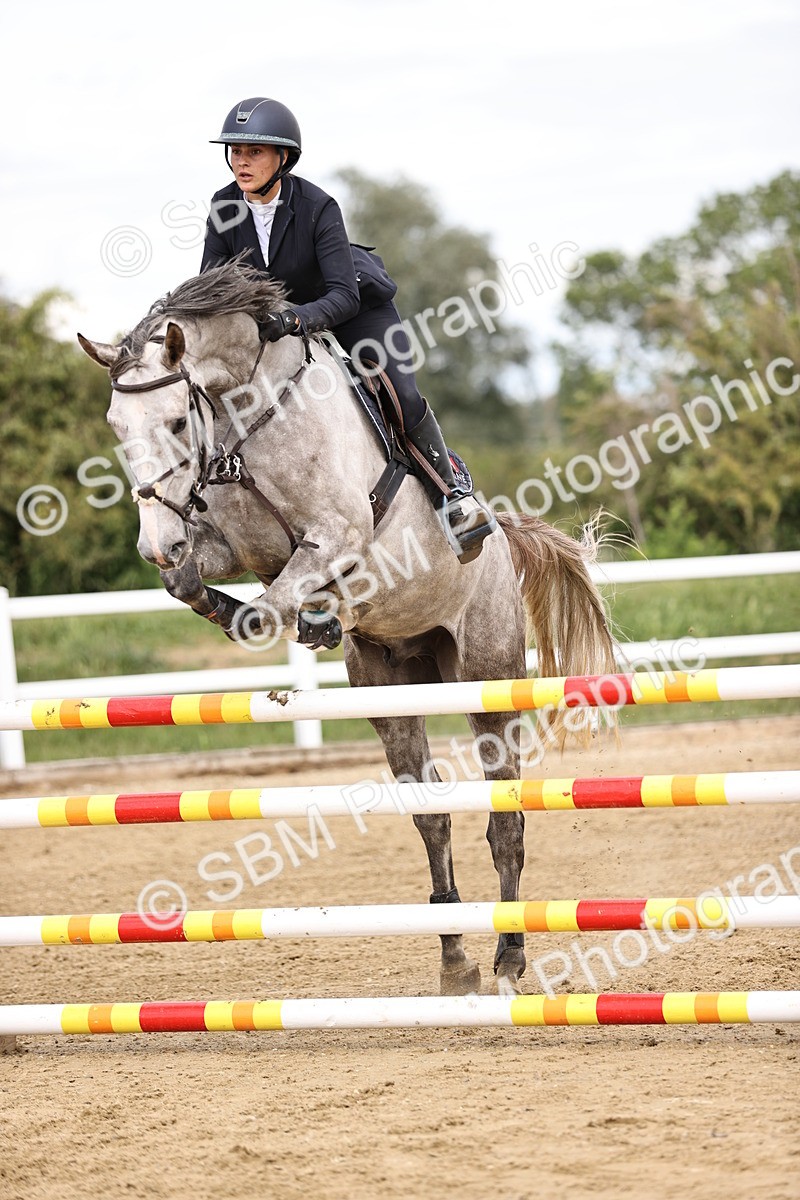 SBM_003473 - Class 11 - Senior Newcomers - 1.10m