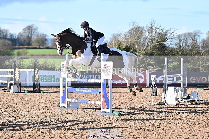 251203-124010-00496 - Cls 4 Newcomers and 1.10m Open