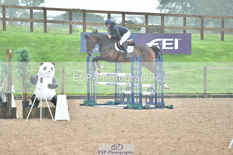 230805A-103845-00182 - Cls 2 Snr Newcomers & 1.10m Open