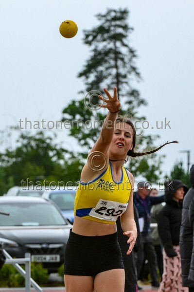 ComMast25-920728 - Field Female Set Two