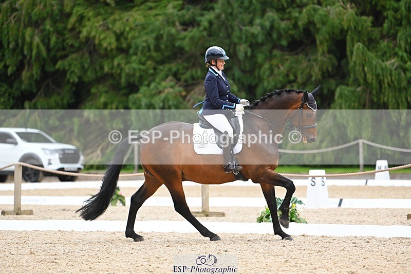 230813-171032-08582 - Cls 14 Medium Silver 16.45 to End