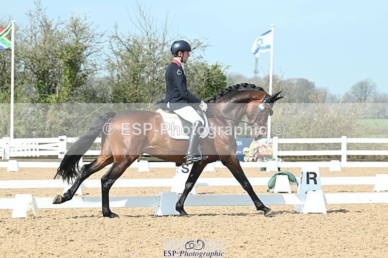 250403-104233-01562 - 048-Angus.Corrie-Deane-Maigret.VD.Watermolen