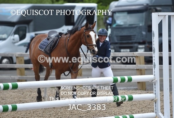 JAC_3383 - CLASS 4 Senior BritiNovice/ 90cm Open