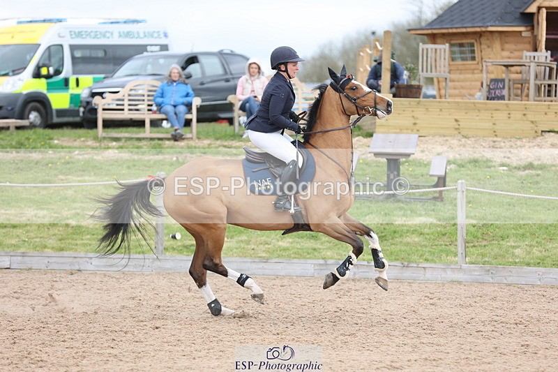 240419A-120956-07070 - Cls 6, 2 Star Medium Tour 1.35m