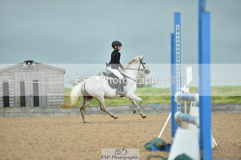 230819A-095802-00118 - Cls 36 Stepping Stones 128cm + 138cm