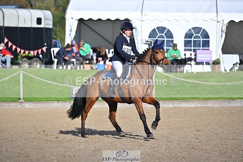241027-110054-16563 - 373-Isabelle.Thwaite-BEACH.LADY