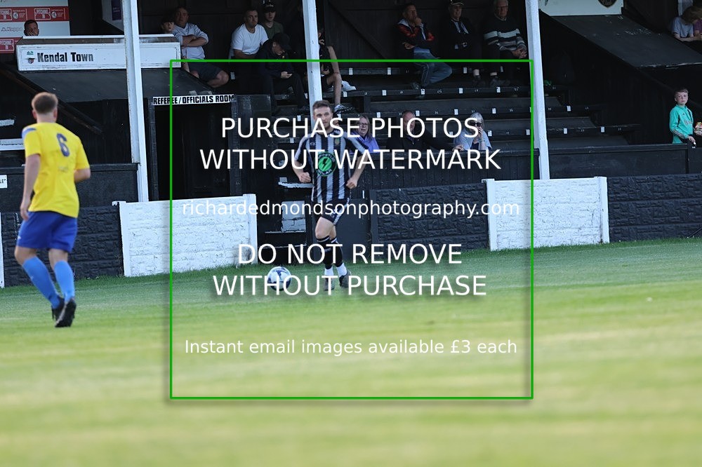 533A5420 - Kendal Town vs Kendal United