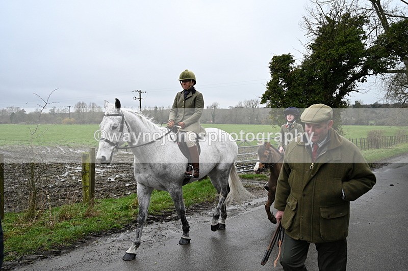 WJ7_9390 - Walk out..