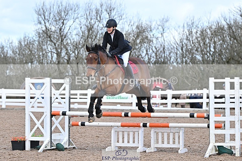 250328-104029-01301 - Cls 8 British Novice and 90cm