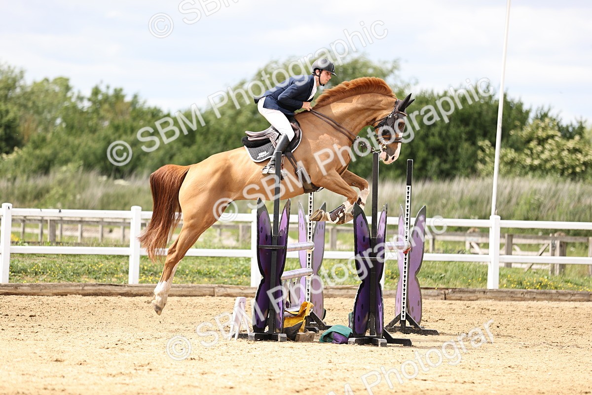 SBM_003384 - Class 11 - Senior Newcomers - 1.10m