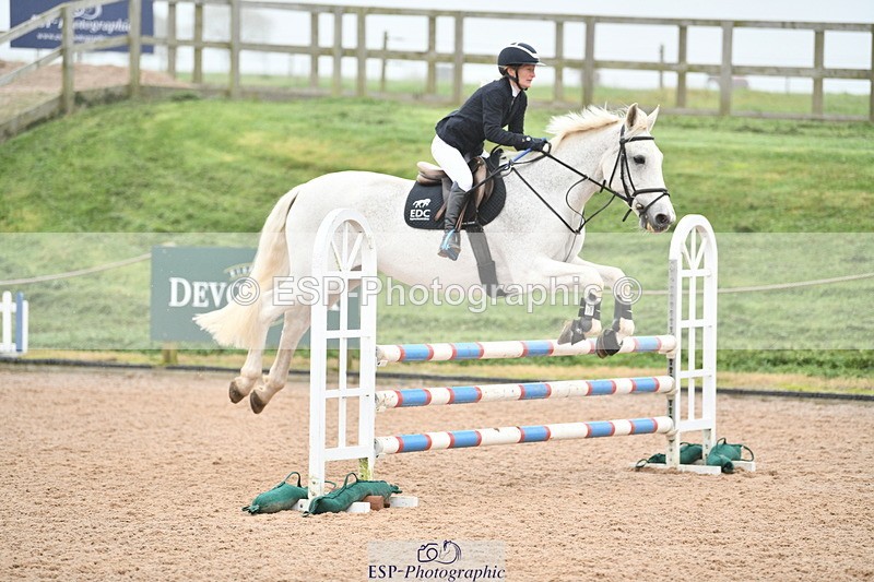 241102A-113544-04340 - SAT Cls 9 British Novice and 90cm Open