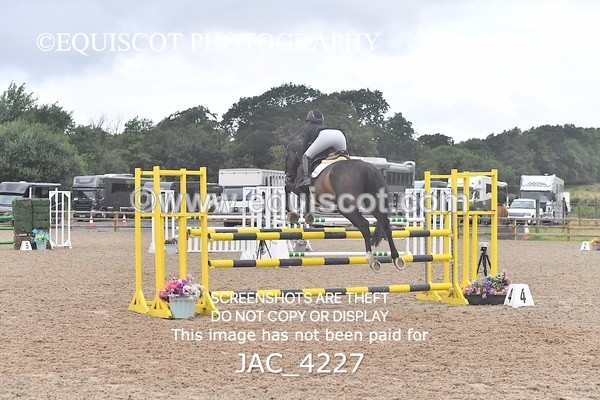 JAC_4227 - CLASS 6 Senior Newcomers/ 1.10m Open