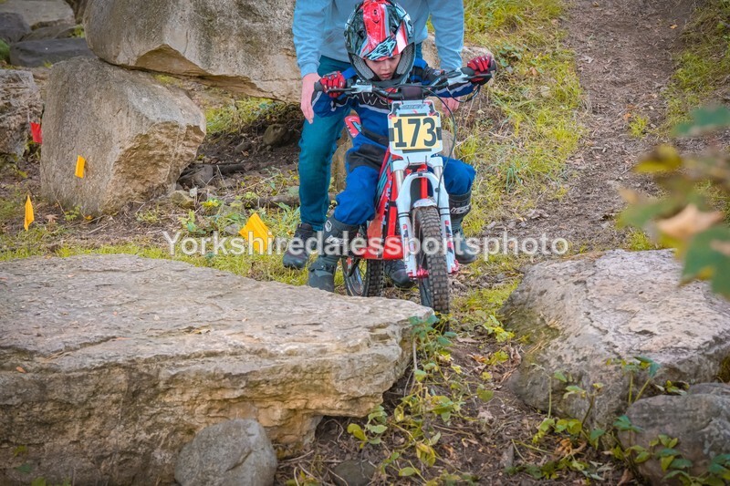 DSCF0205 - Ripon MC Trial 27/09- kids