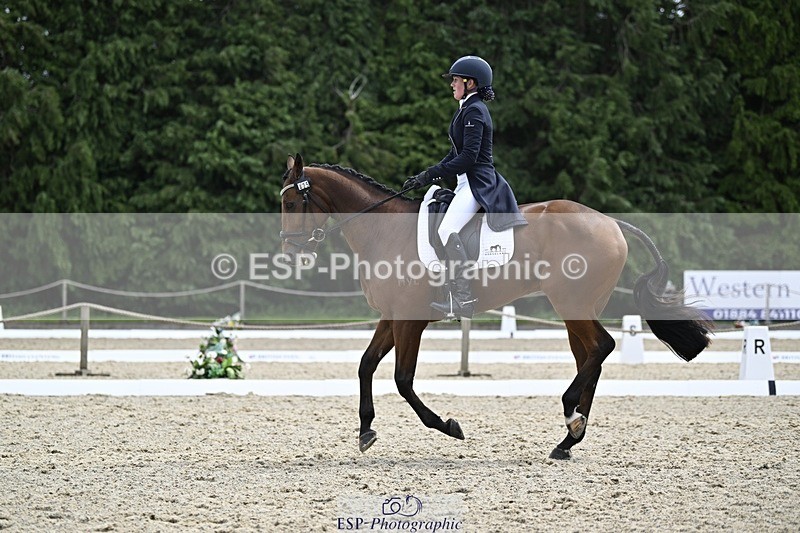 000101-191009-03869 - 425-HUMBLE_GLORY-Sophia_Hill