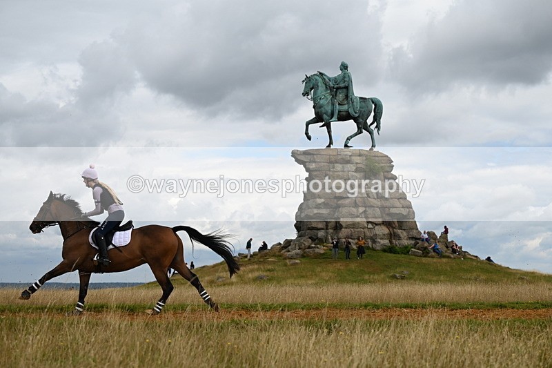 DSC_7214 - Time at Statue 12:45 to 13:15