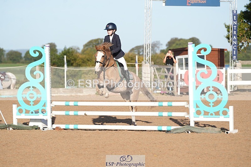 260926-090605-00017 - Cls 1&2 Pony Intro 70 - 11Yrs & Under