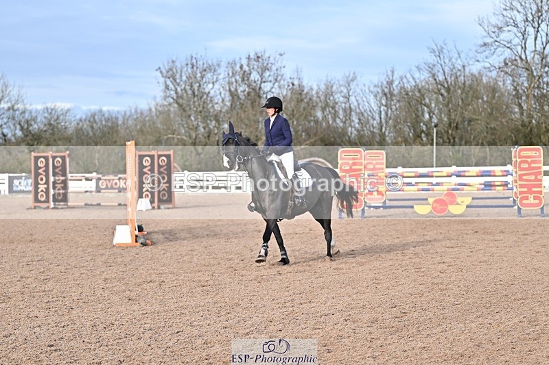 251126-122756-00454 - Cls 4 Newcomers and 1.10m