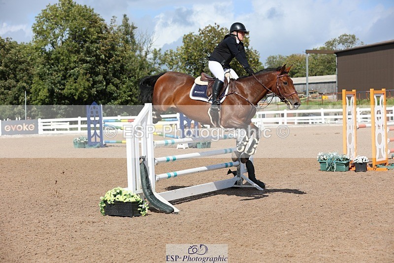 250913-142227-07352 - Cls 25 1.05m Amateur Quali