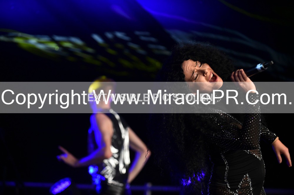 SH4_6352 - The Cher Experience