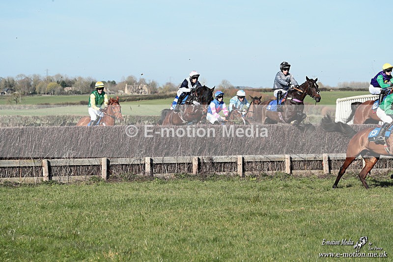 PtP 210326 682 - VWH Cirencester Races 21/03/26