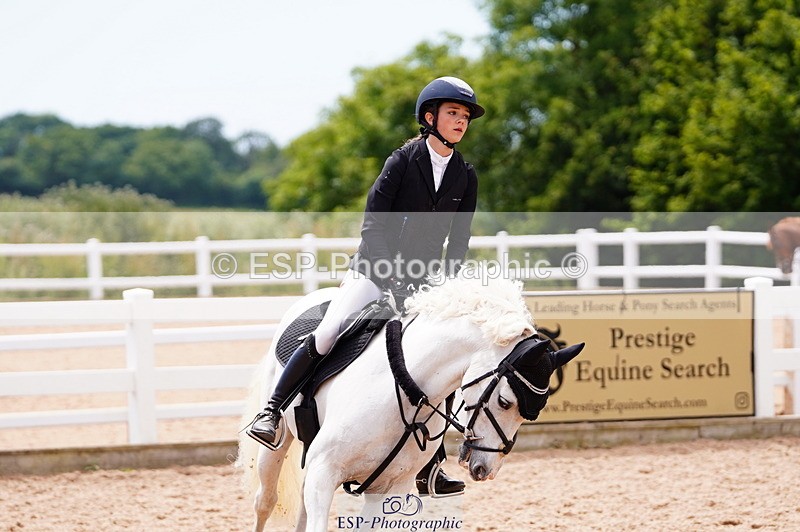 240629A-130456-05558 - Cls 18 Newcomers and 1m Open