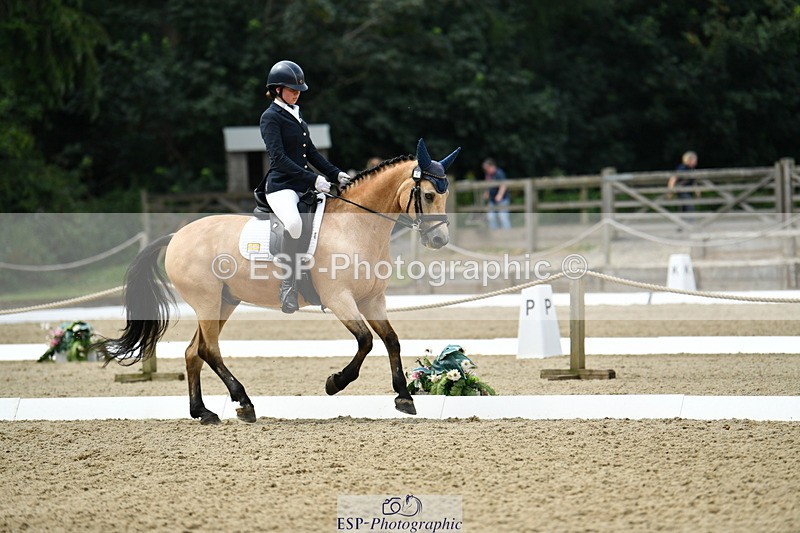 250718A-122833-01460 - 141-Chloe.Dunn-Towerhill.Shamie