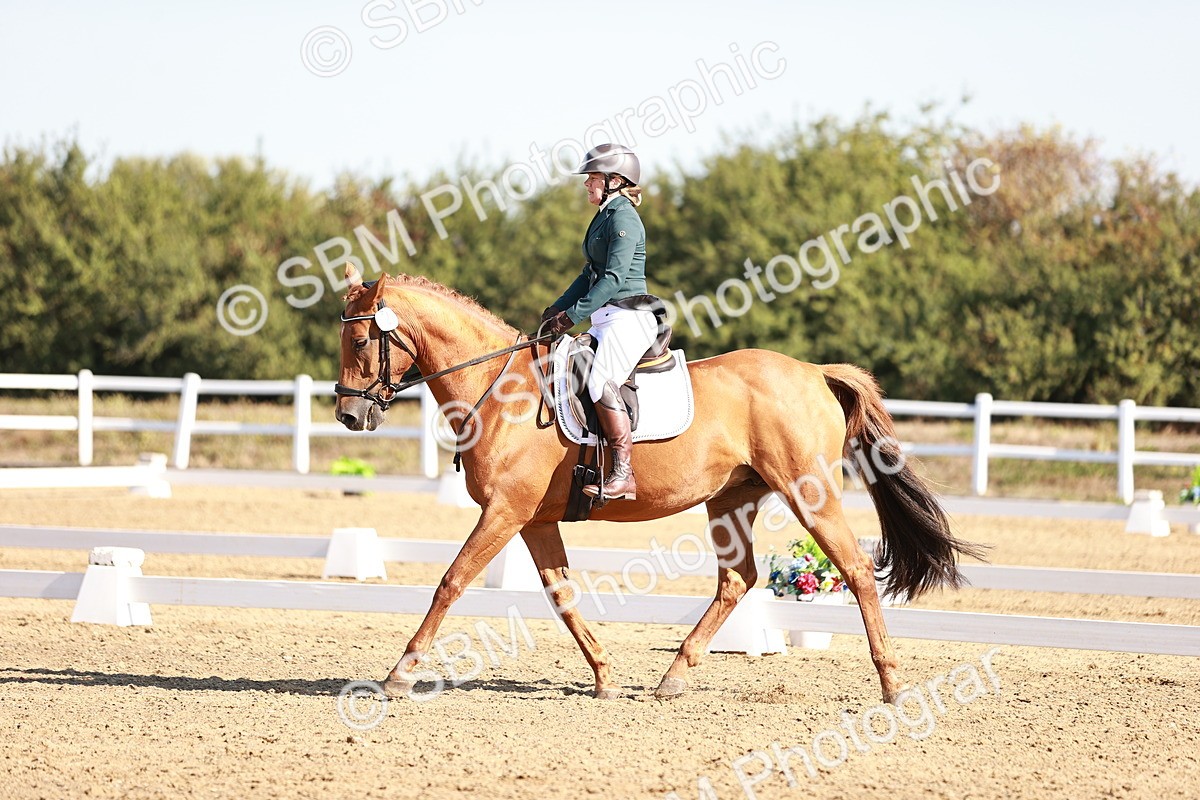 SBM_004375 - Class 12 - Novice 5 - 9.07-10.10