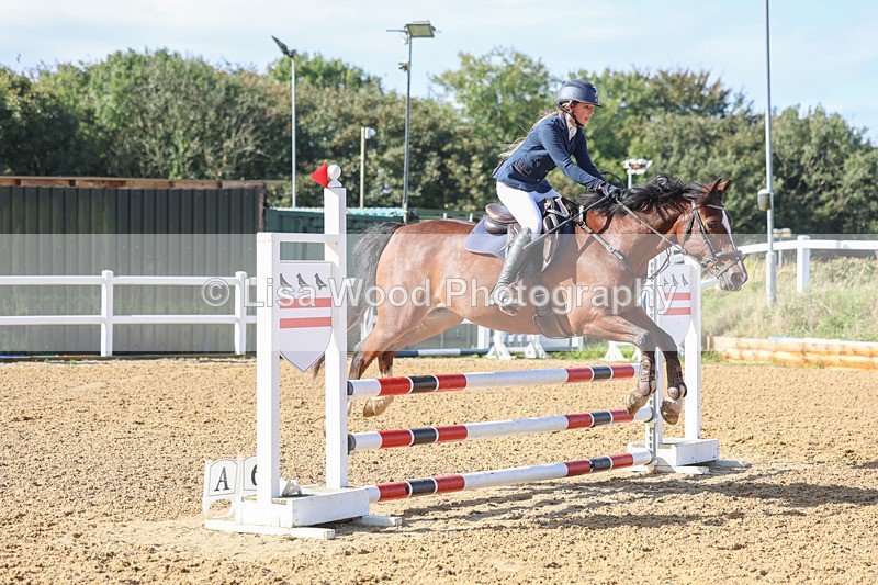 3E7A8306 - Class 4: Pony British Novice/80cm Open