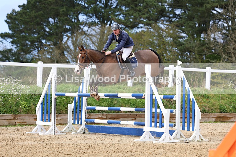 3E7A1987 - Class 7: Senior Newcomers/1.10m open