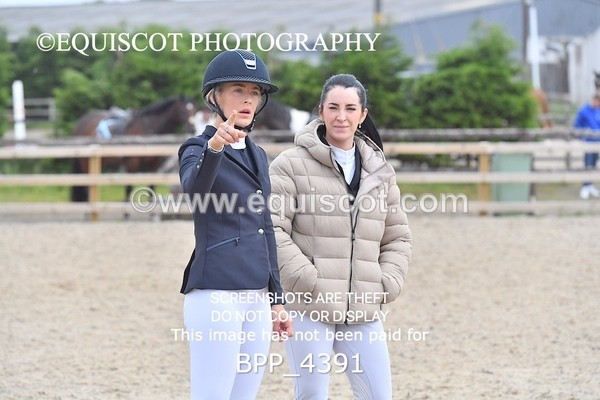 BPP_4391 - CLASS 12 SUN Senior British Novice/ 90cm Open