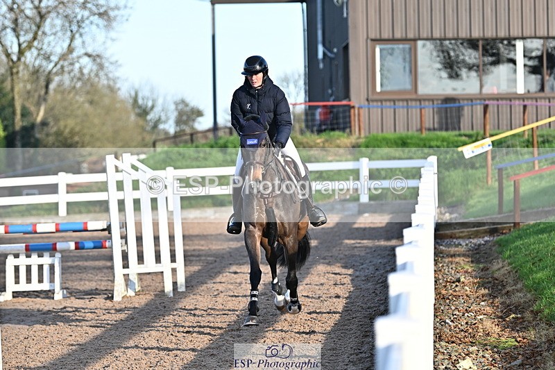 241113A-093318-00037 - Cls 01A&B Brit Nov & 90cm Open