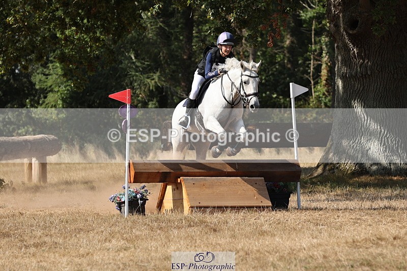 250824A-155828-39631 - 2134-Amelie.Perceval-Tulira.Oldtown