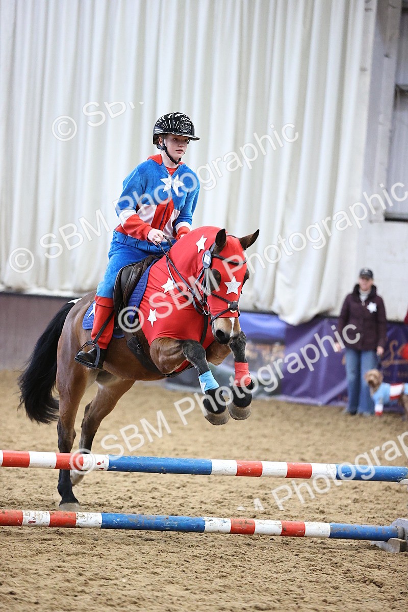 SBM_001599 - Class 3 - Horse & Hound 60cm