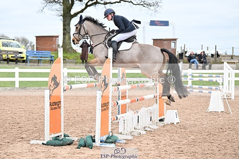 250112-131754-01426 - Cls 20 Newcomers and 1.10m Open