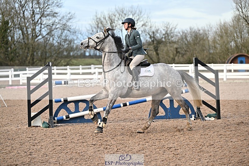 250111-142807-00588 - Cls 13 Foxhunter and 1.20m Open