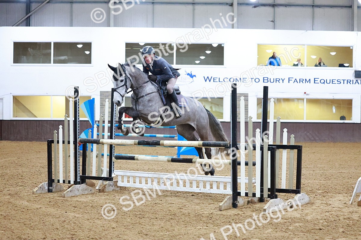 SBM_001832_Class 4 - Senior Newcomers - 110m - Customer Cart - Anthony